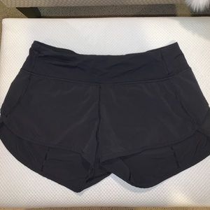 Lululemon black speed up short 2.5”